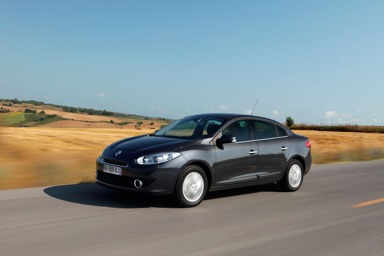 Бампер передний renault fluence