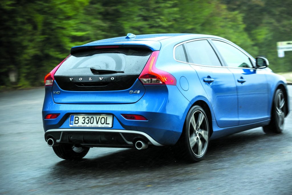 Volvo v40 d4