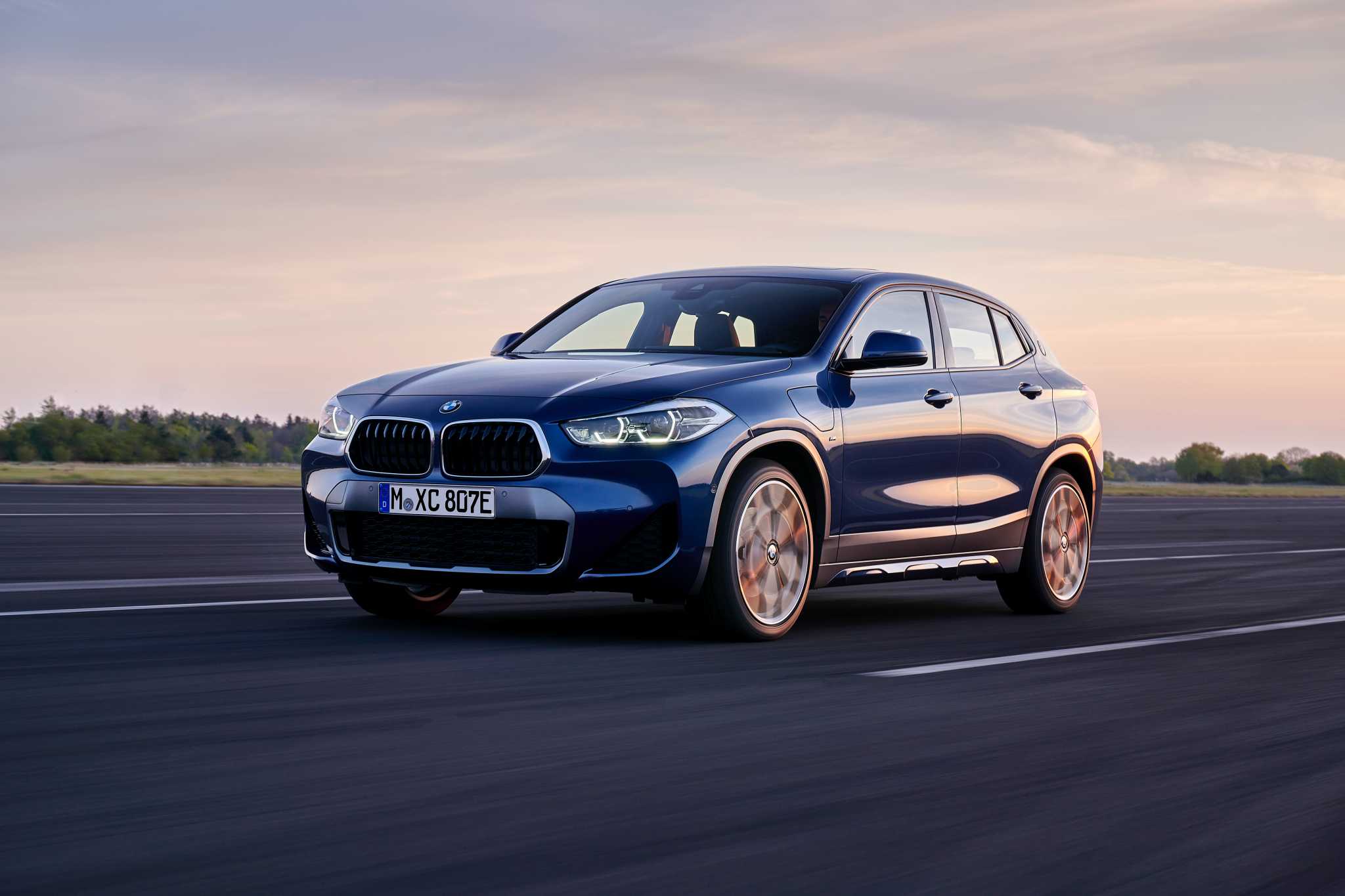 Bmw X Plug In Hybrid Xdrive E Auto Bild